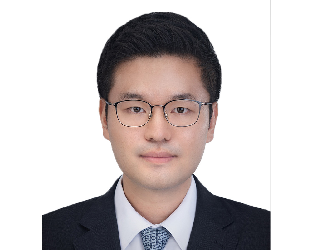 박진석