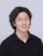 변강일